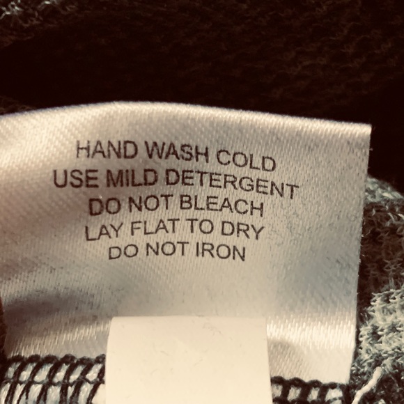 Pittsburgh Penguins TOUCH by Alyssa Milano Thermal Shirt Size S - Picture 10 of 10